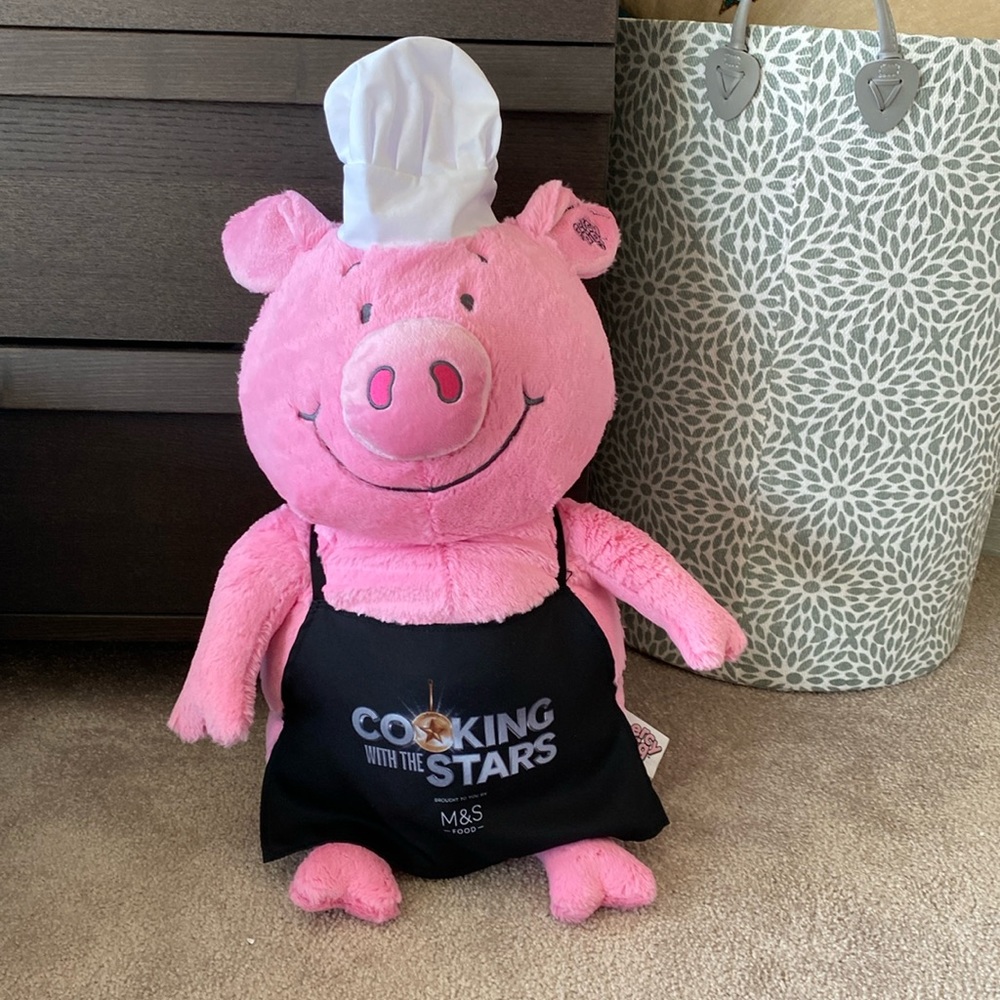 NWT M&s Percy pig chef and backpack. An unused gift from uk